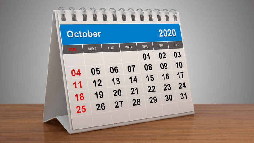 Calendario da tavolo spiralato sulla scrivania