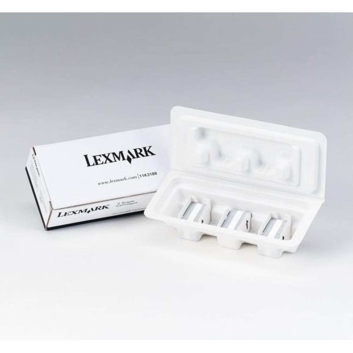 Scatola contenente tre cartucce per stampante Lexmark, prodotto dalla marca Lexmark stesso. 734646209939 | initpc.it