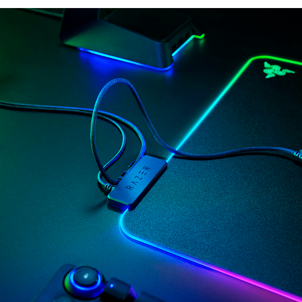 FIREFLY V2 - Lampada da lettura portatile di alta qualità con schermo a LED, progettata dalla marca Razer. 8886419318316 | initpc.it