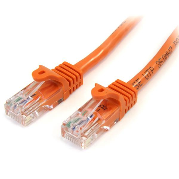 Alt=Cavo di rete cat 5e arancione da 1 metro, prodotto Startech. Utilizzabile per collegamenti di rete flessibili e affidabili. 0065030860192 | initpc.it