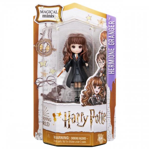 Immagine di una piccola bambola a grandezza naturale di Hermione, personaggio della serie di libri e film Harry Potter, prodotta da Spin Master. 0778988399279 | initpc.it