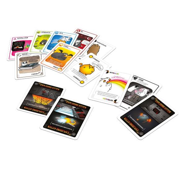 Immagine del gioco da tavola When I Dream di Asmodee, un'avventura notturna con i pannelli decorati e le figure in miniatura. Scopri la magia della notte e svela i segreti che si celano al buio. 5425016921838 | initpc.it