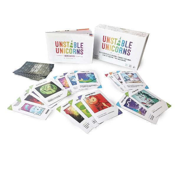 Immagine di carte da gioco, giocata in uno scenario fantastico con un unicorno instabile e potente. 3558380079903 | initpc.it