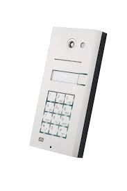 Interfonos Helios Vario con tasto e tastiera per sistemi di ingresso 2N, dispositivo multifunzione per gestione accessi e comunicazioni. 8595159597249 | initpc.it
