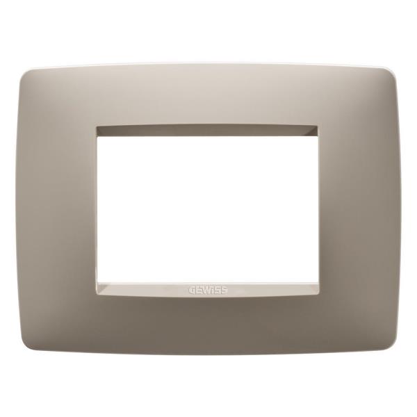 PLACCA ONE 3P CANAPA di alta qualità per applicazioni elettriche, prodotta dalla nota azienda Gewiss. 8011564766921 | initpc.it