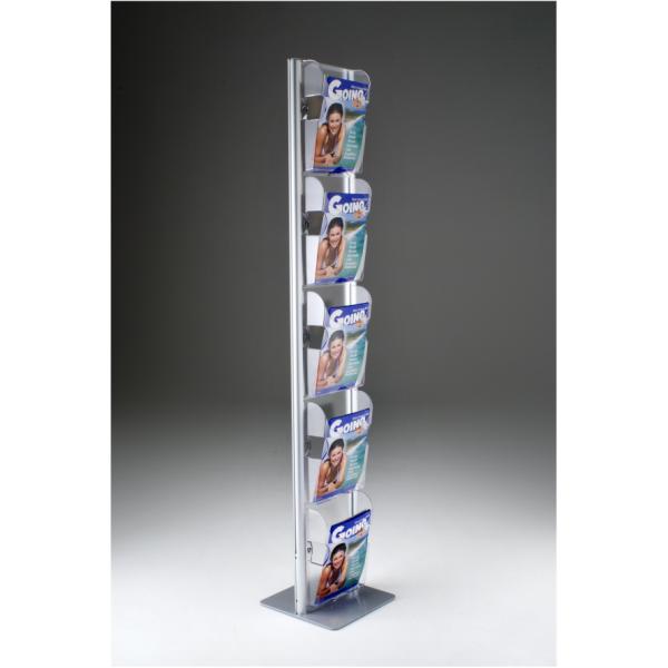 Espositore menhir da terra Tecnostyl A4, in alluminio a 5 scomparti, misura 33x33x173 cm, con finitura argento, perfetto per mostre e esposizioni temporanee. 8010026003703 | initpc.it