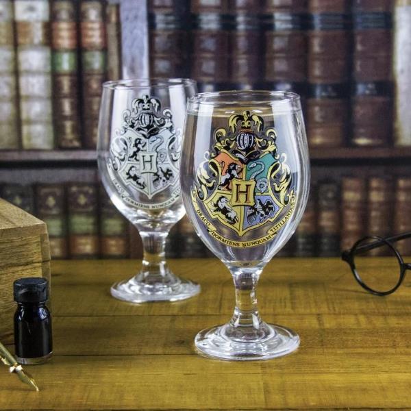 Vaso da giardino colorato con design Hogwarts, progettato dalla marca 4Side, un modo unico e magico per decorare la tua casa o il tuo giardino. 5055964716677 | initpc.it