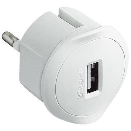 Adattatore elettrico di cassetta a 3 poli da 10 A per prese esterne con adattamento BTICINO, completo di 1 presa USB da 1,5 A, colore bianco. 8005543515792 | initpc.it