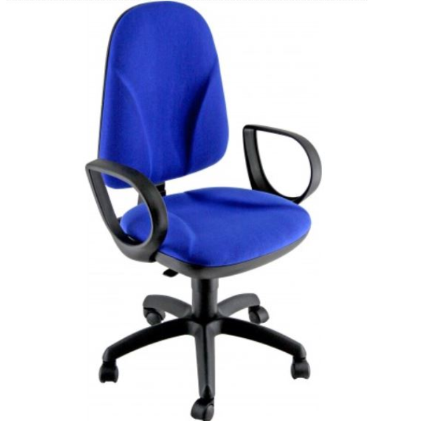 Sedia da ufficio Unisit, Team+, con bracci fissi in blu, progettata per garantire comfort e stabilità durante le lunghe ore di lavoro. 8050043747341 | initpc.it